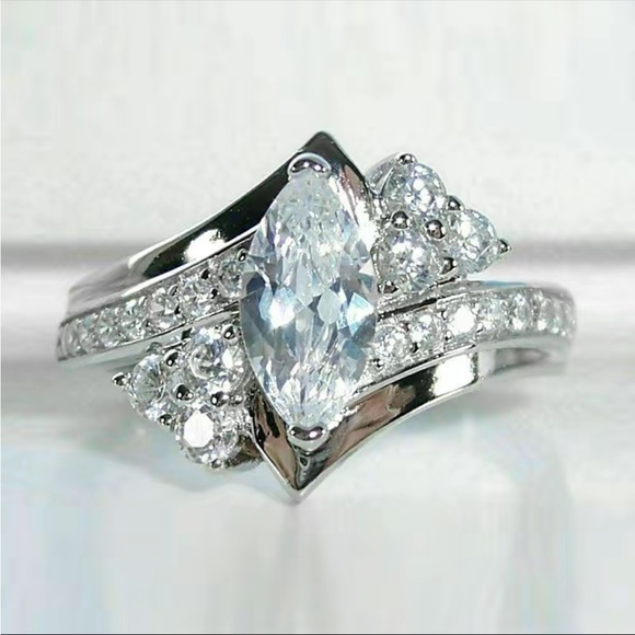 Jewelry - New Luxury 925 Silver Beautiful Diamond Ring